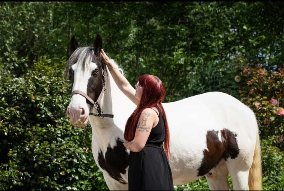 shirley en white 2